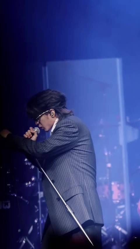 蔡徐坤直播聊新歌舞台状态绝佳