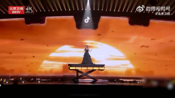 张靓颖野心家舞台好惊艳