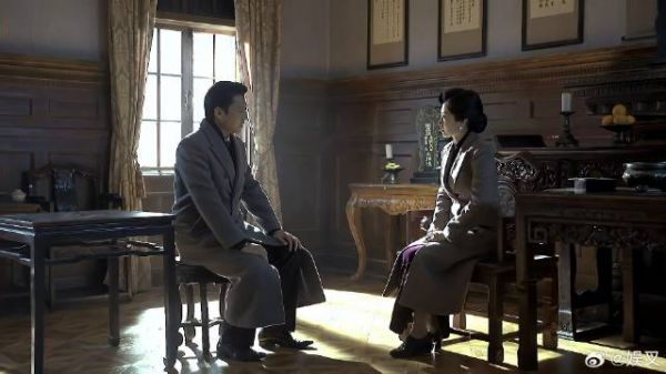 明楼自曝身份传达任务 说出保姆日谍身份,大姐直接傻了