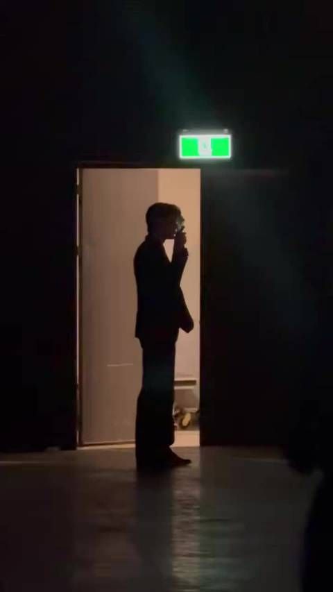 惊呆了 第一次看到这样的台下侧拍视角