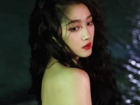 关晓彤ELLE红毯造型惊艳亮相