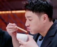 潘玮柏尝常州麻糕惊艳，赞食材清晰层次升级