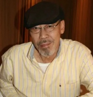 81岁冯淬帆在好友怀里去世，曾与汪明荃恋爱无果，无儿无女孤独一生