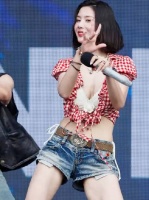 权恩妃视频展现惊人腰臀比