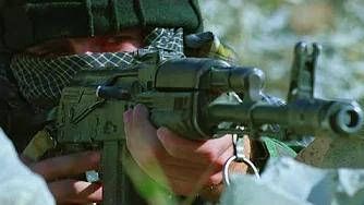 极力推荐的战争猛片，俄罗斯边防军激战恐怖分子，悲壮而震撼！