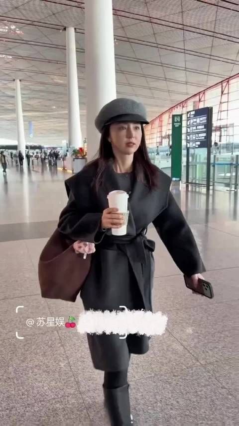 董璇透露女儿小酒窝热衷追星