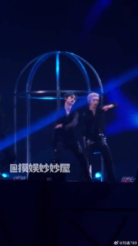 威神粉丝你们真的吃的太好了,威神v南京演唱会 微博VC计划