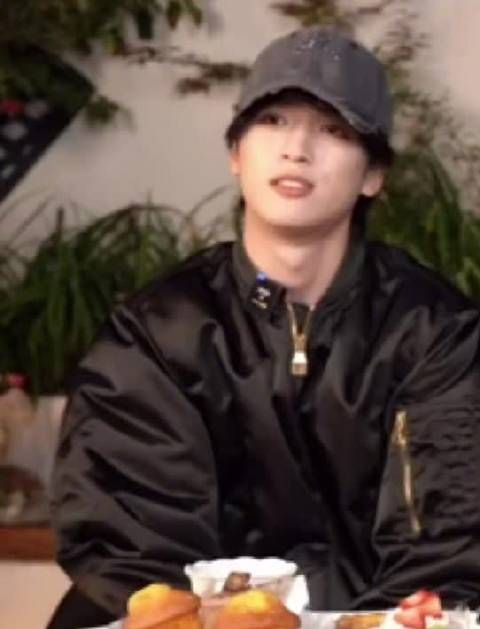 严浩翔贺峻霖共述朋友情谊