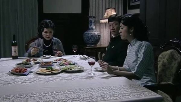 翠平神助攻,竟从站长太太嘴里套出巨大情报——延安有叛徒 潜伏 孙红雷 姚晨