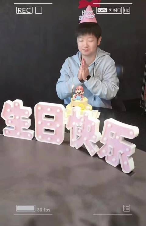 在烟花下许的愿望都会实现 要一直一直一直幸福下去，孙颖莎