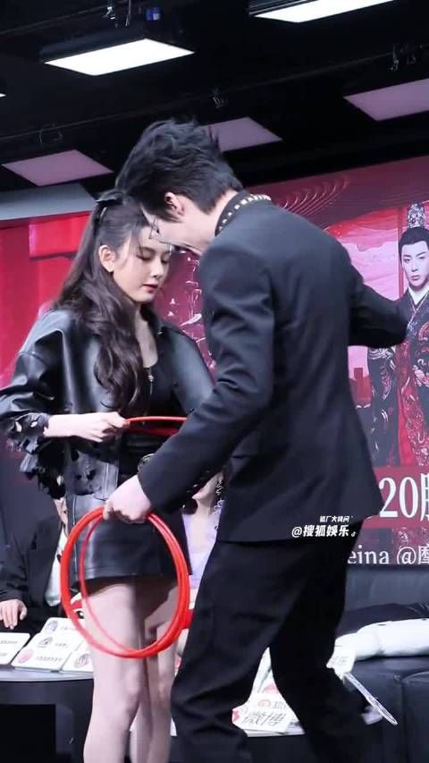 宋祖儿刘宇宁咬圈游戏好努力,这就是我们折学家该看的