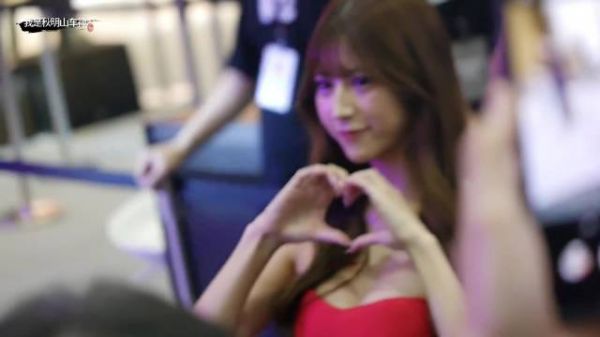 摄影师拍摄的2023台北国际成人展，日本女星的进场现场感受下