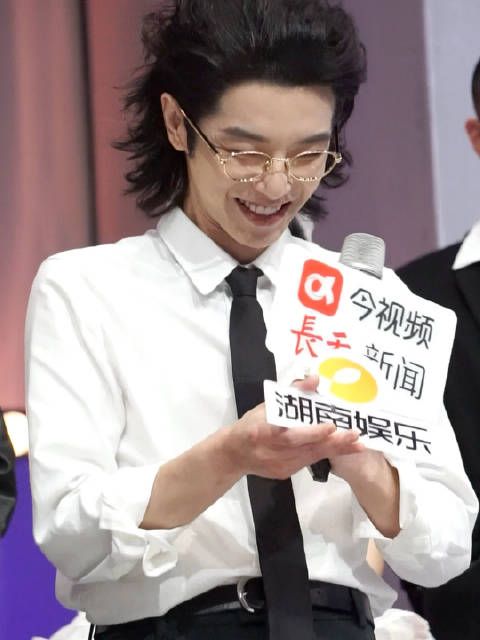 声鸣远扬2025媒体见面会直播,花花导师回应何炅魔童导师话题