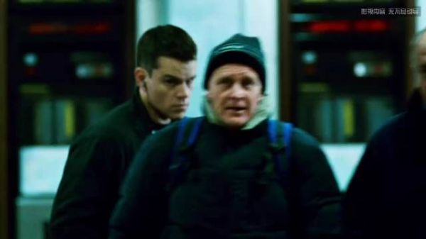 顶级特工是如何让一个普通人，摆脱中情局数百人的進杀