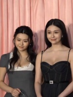 邱淑贞两个女儿沈月沈日同框亮相活动，遗传母亲美貌基因，最美星二代！