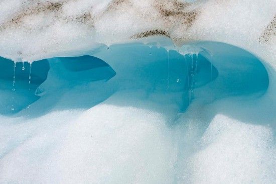 这是2024年3月24日拍摄的新西兰南岛西海岸福克斯冰川一隅。新华社发(杨柳摄)