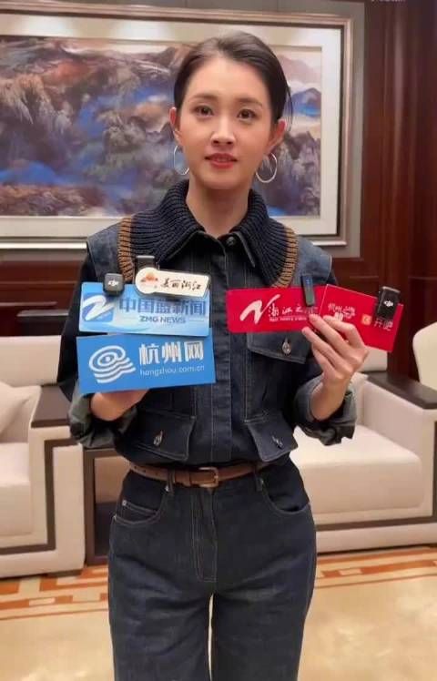 郭宇欣回应穿同一条裙子三次,称换装不便且倍感荣幸