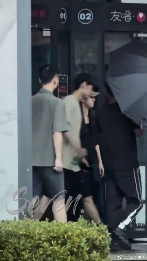 肖战莫得闲时期路透曝光，得闲谨制氛围感十足