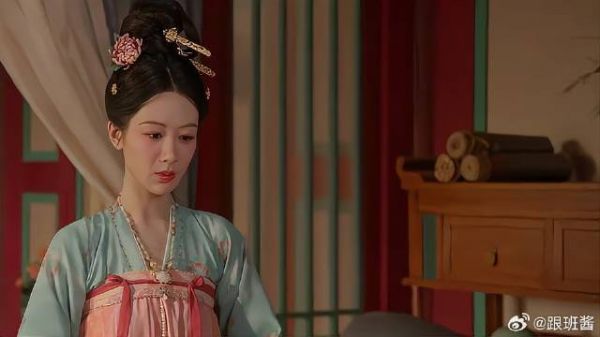 徐公看花店账目,何淮芳称他没有必要,徐公话让她受教