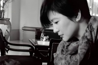 从“花瓶”到文化人：林青霞用努力打破偏见，流量明星又该如何自处？