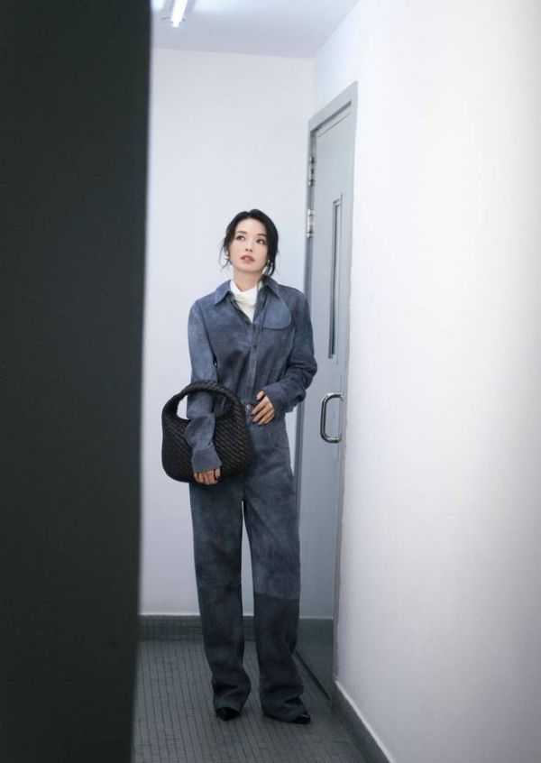 舒淇身材比例优越，表现力超强。