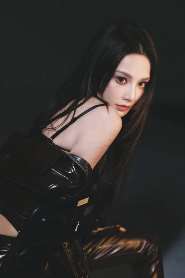 彭小苒眼神锐利。