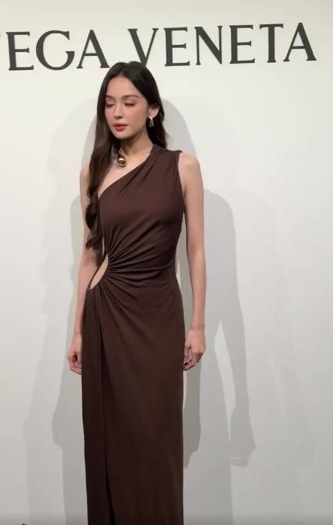 古力娜扎活动生图,脸真的能当饭吃