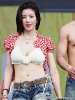 姐姐的腰臀比简直犯规啊！ 每个wave都精准狙击心脏