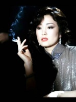 巩俐60岁状态佳，展现女性黄金期魅力