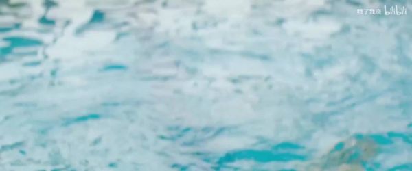 刘亦菲电影《夜孔雀》泳装镜头