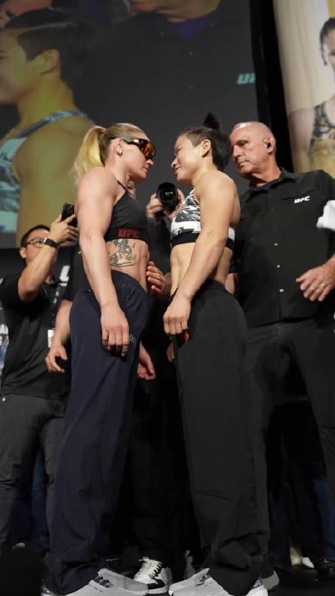 张伟丽称重对视舍甫琴科,UFC322蝇量级冠军战16日打响