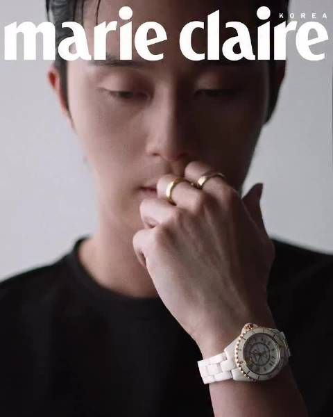 朴叙俊登Marie Claire Korea 2025年12月刊封面