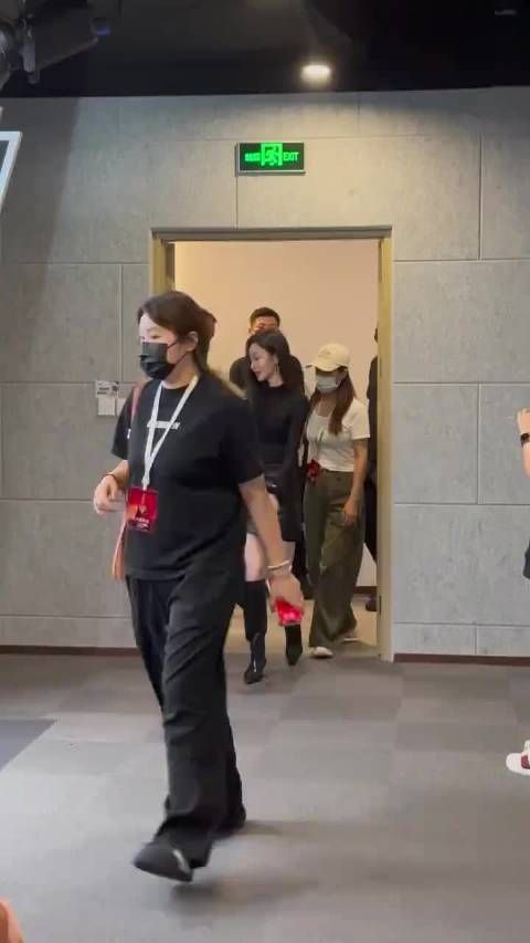 宋轶真的好美,身材又好!