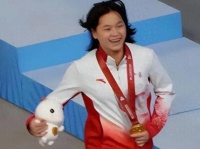 人民日报锐评全红婵捐赠直播收入，释放3大信号，郭晶晶说对了