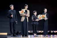 北京这一夜，坐在邓亚萍身旁的任嘉伦，让所有人见识了他的江湖地位