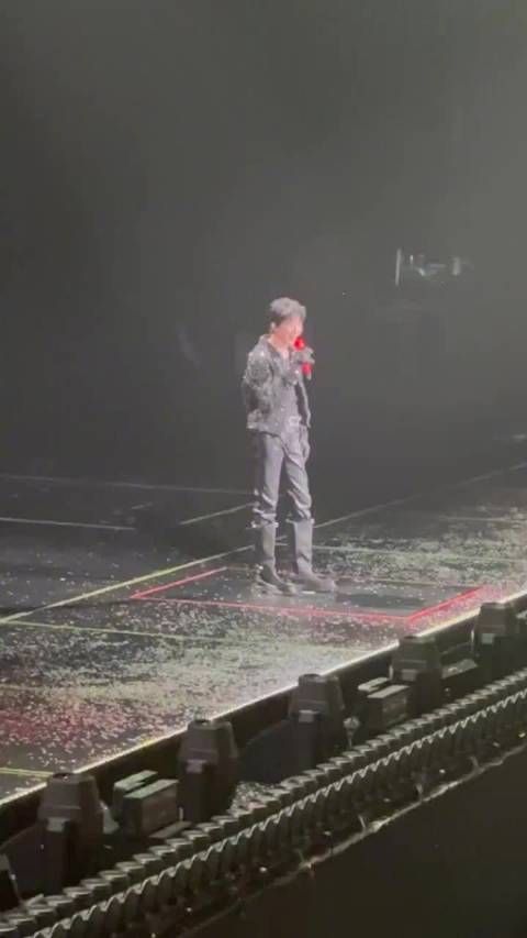 笑死我了 刘宇宁问金靖是一个人来的? 金姐:我.. 赫儿:我不是人啊?