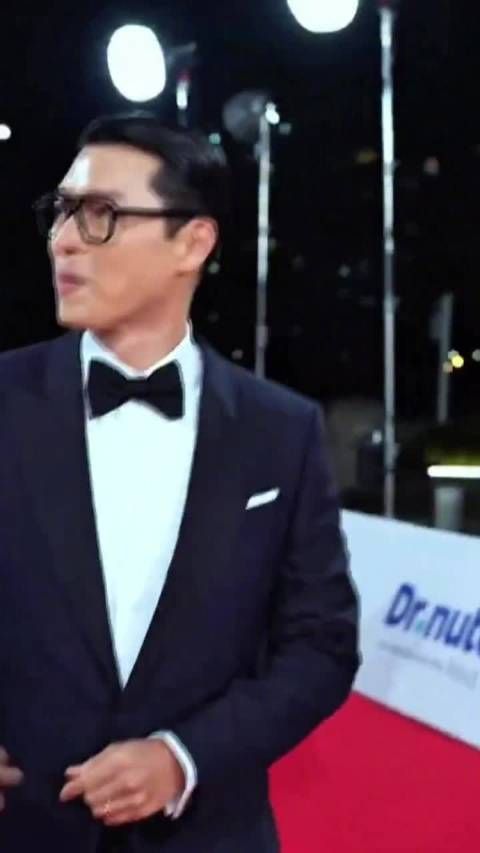 玄彬孙艺珍获青龙电影奖人气奖