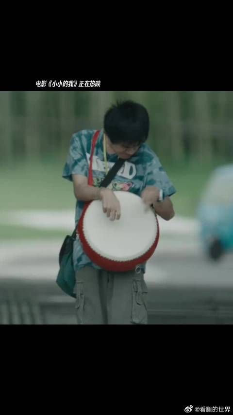 在给我勇气这件事上，外婆总是“敲”响第一声