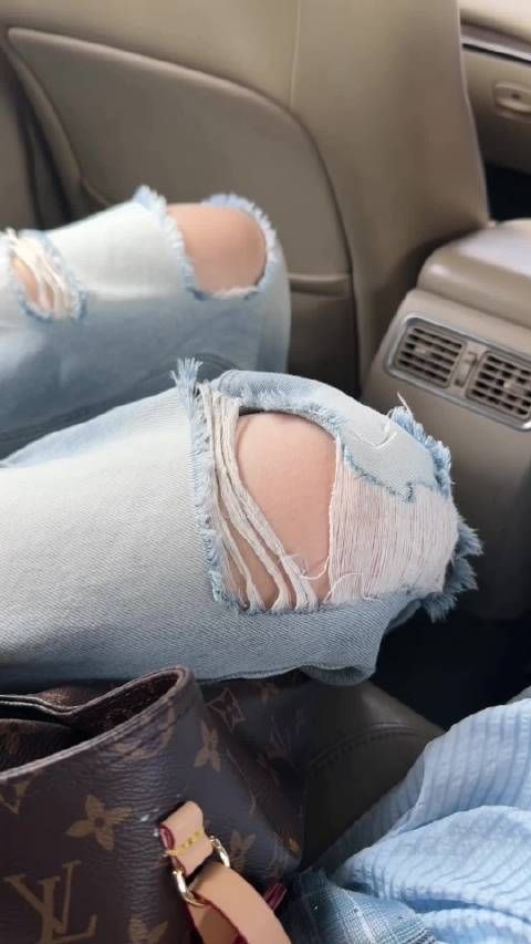 泰泰行晒日常恩爱照，细节藏爱意引关注