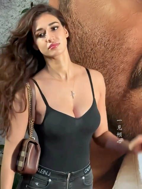 印度第一大美女迪莎·帕塔尼穿搭分享