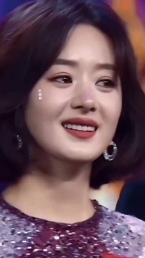 冯绍峰赵丽颖为子复合，女方神情黯然