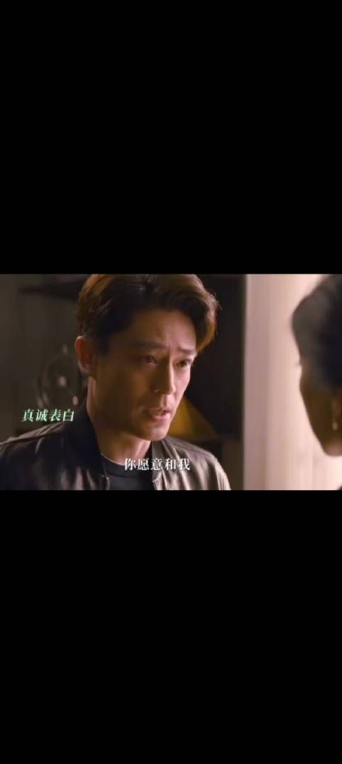 我去了，这老小子是亲了刘亦菲又亲朱珠？