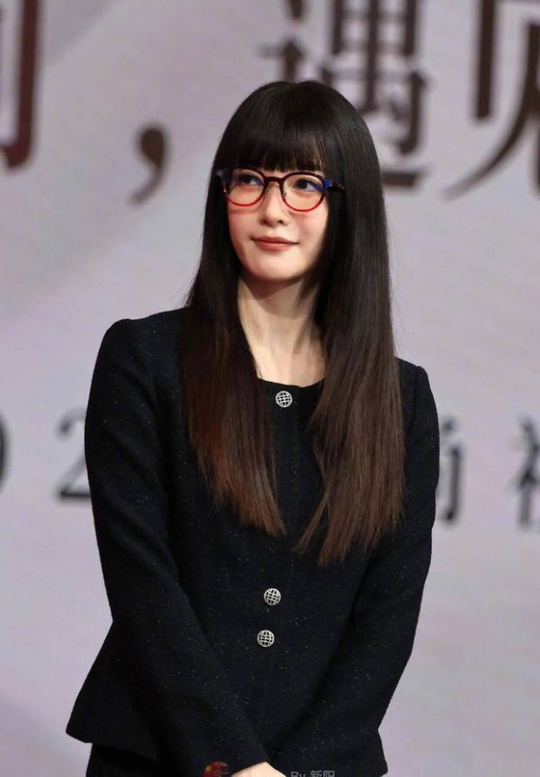 江疏影状态在线。