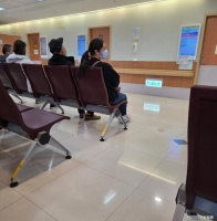 郭碧婷爸爸好福气，仨女婿都很孝顺，住院时向佐曾两次返台看他