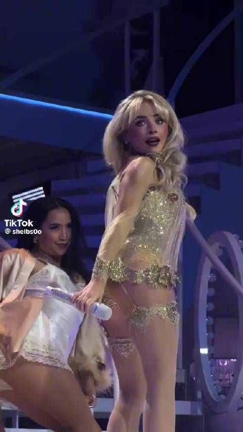 感觉这套衣服最好看的颜色找到了