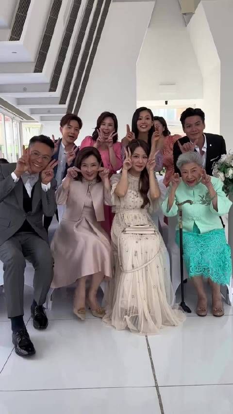 《金式森林》合影，罗兰太可爱了