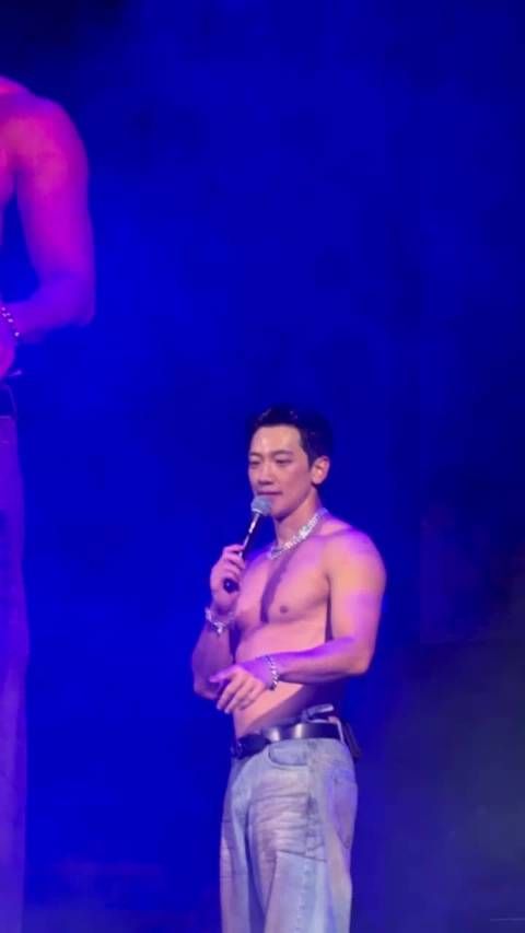 金泰熙能不能管管Rain！ 一晚上没咋穿，是想羡慕死谁呀