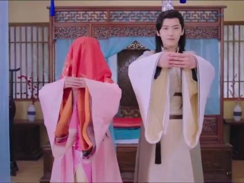 他的双世宠妃之前超爱看，哈哈哈