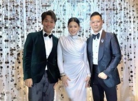 婚变谣言碎一地！胡杏儿李乘德派对牵手唱情歌，穿搭争议引热议