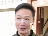 恭喜！61岁香港知名男星秘密再婚，现任妻子容貌首次曝光